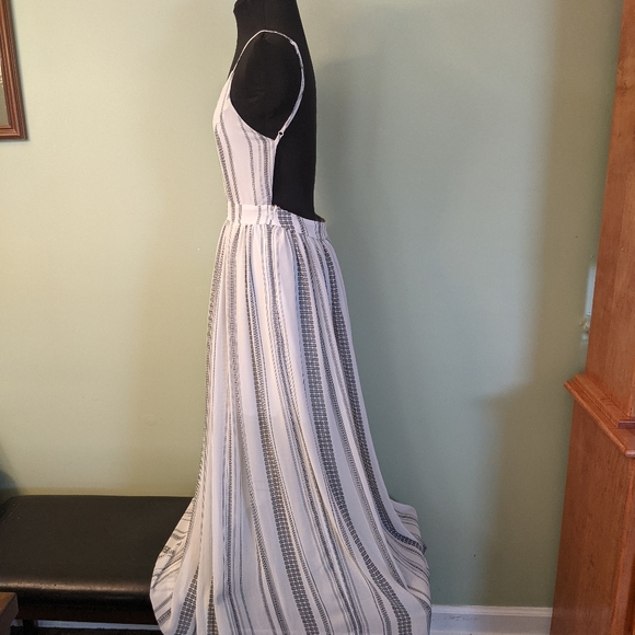 Striped Maxi Dress - Picture 7 of 11